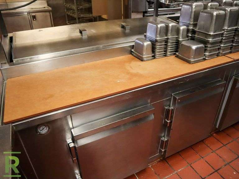 (9) Cutting Boards - Roller Auctions