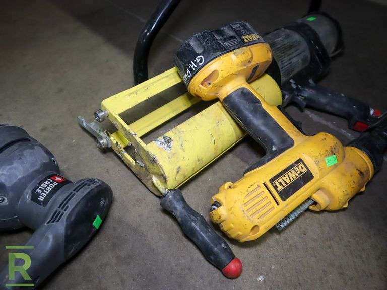 Anchoring Systems EDT65AP Pneumatic Epoxy Gun With DeWalt Caulk Gun