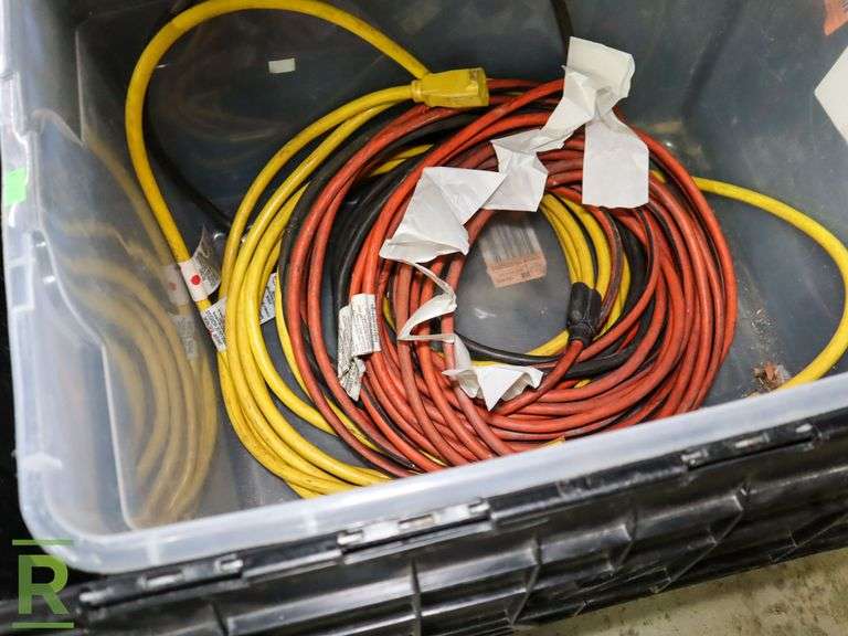 (3) Totes and Extension Cords - Roller Auctions