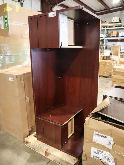 Double Pedestal Desk - Roller Auctions