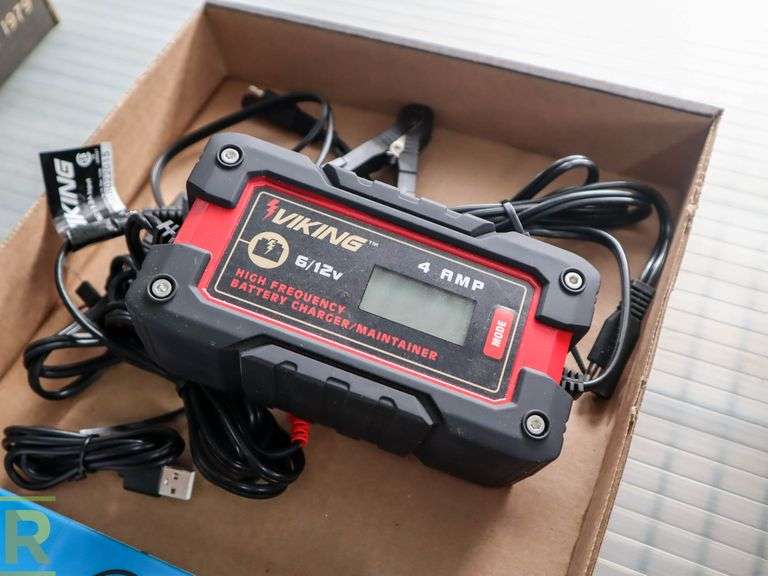 Cornwell Tools CTGJP10 Jump Pack and Viking Battery Charger Roller