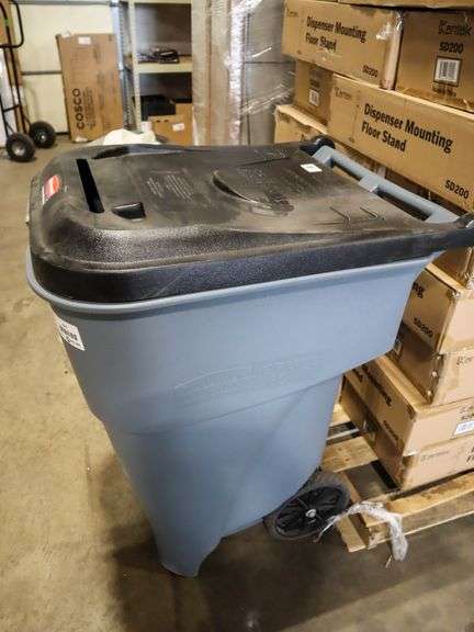Rubbermaid Locking Trash Receptacle - Roller Auctions