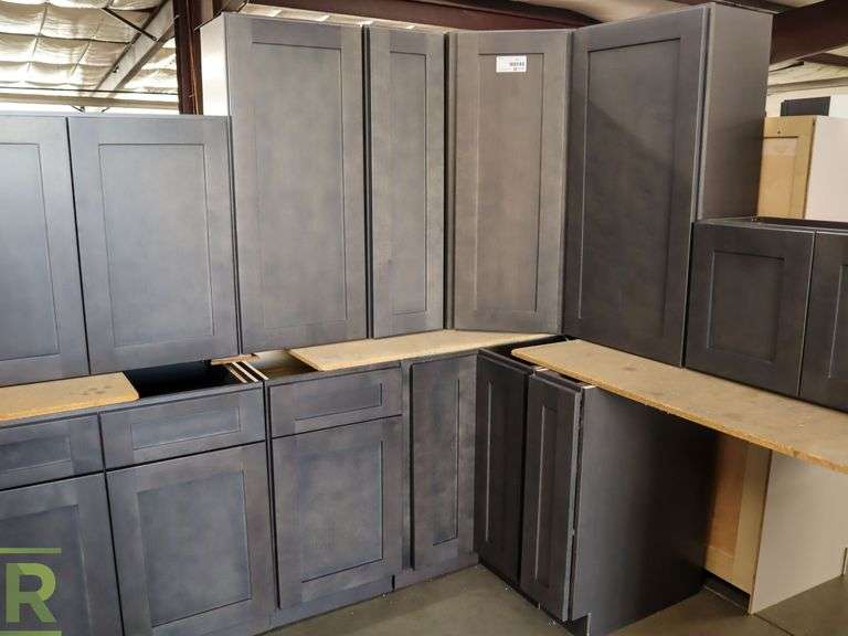 16Piece Greystone Shaker Kitchen Set Roller Auctions