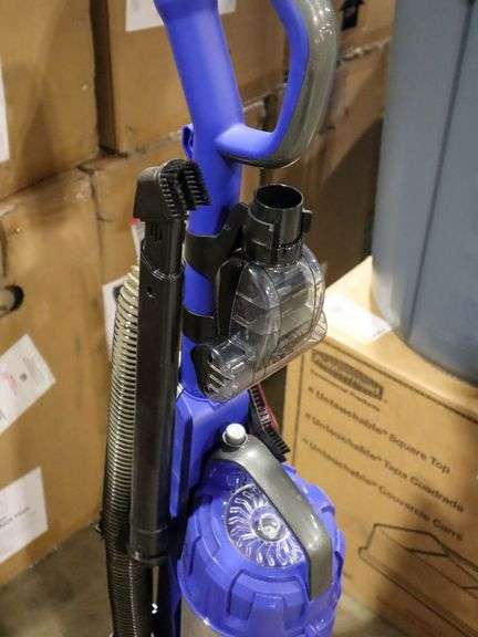 Eureka Power Speed Vacuum - Roller Auctions
