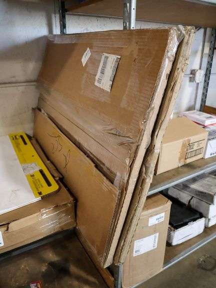 Assorted Easel Pads And Construction Paper - Roller Auctions