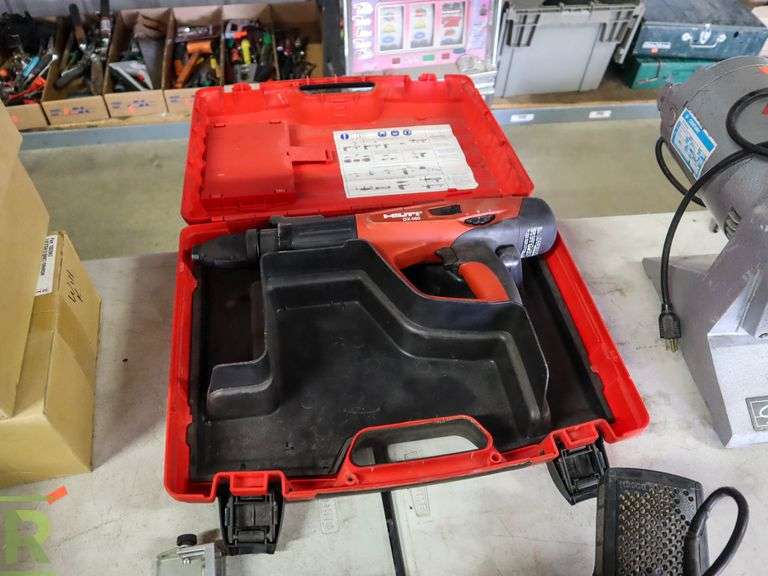 (2) Hilti DX460F8 Powder Actuated Tools Roller Auctions