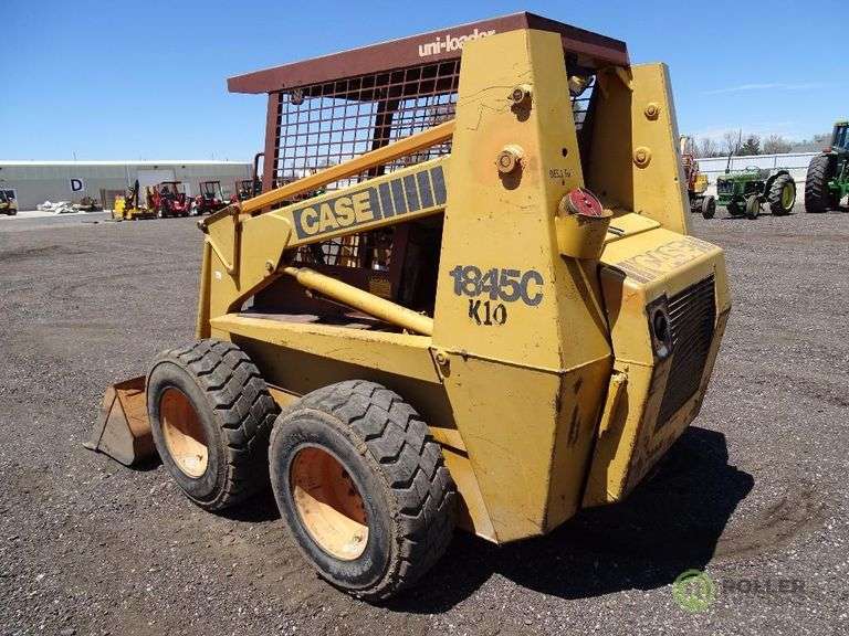 Case 1845C Skid Steer Loader, Auxiliary Hydraulics, 72in Bucket, 1216.5 Tires , Hour Meter