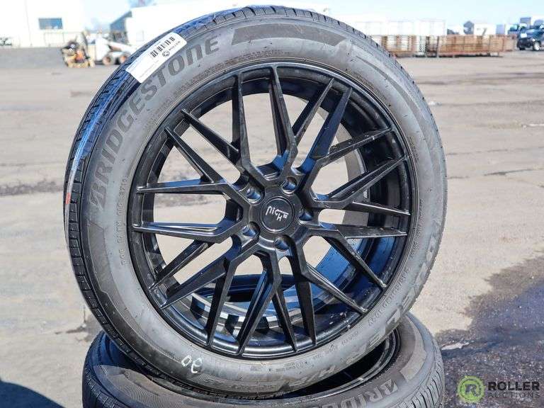 (4) Bridgestone Dueler H/P 245/50R20 Tires With Niche Wheels - Roller ...