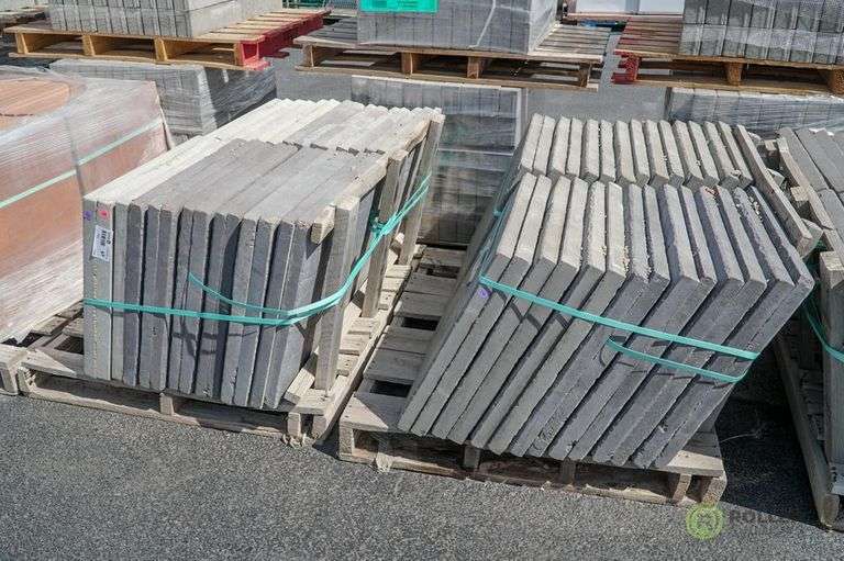 (2) Pallets of Mixed products Gray Roof Ballast Pavers and Gray Slate Pavers, Glacial & Slate