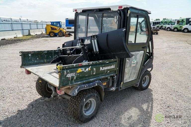 Kawasaki Mule 3010 4WD Truckster, Enclosed Cab, Gas Engine, Manual Dump