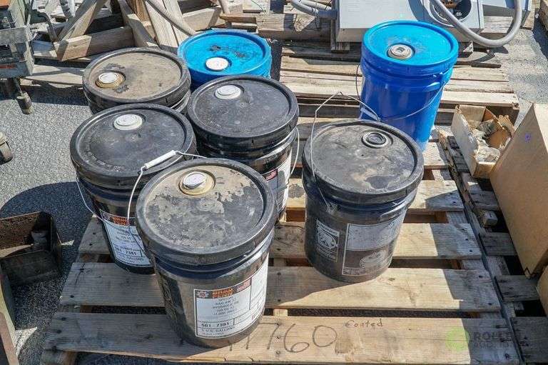 (4) 5Gallon Pail of AW32 Hydraulic Fluid, Pail of Slip Tac, 5Gallon