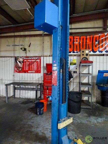 Benwil GPO-7 Hydraulic 2-Post Automotive Lift, 7000-Lb Capacity, 12
