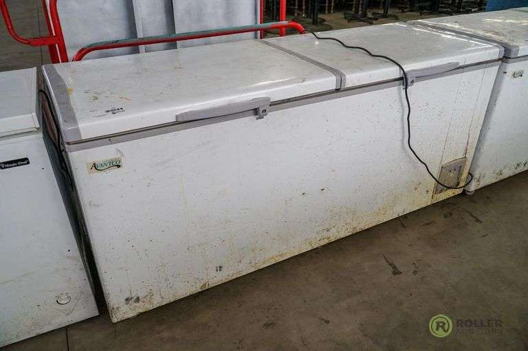 Avantco 178HF20 72in Chest Freezer Roller Auctions