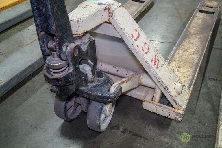 Jet Pallet Jack, 6000 Lbs. Capacity Roller Auctions