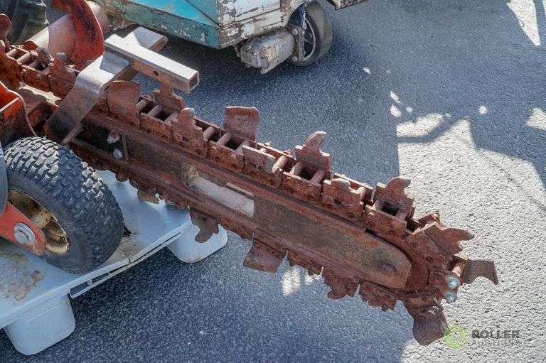 Ditch Witch 1010 W / R Walk Behind Trencher, Gas (Inoperable) - Roller