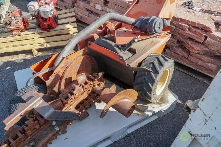 Ditch Witch 1010 W / R Walk Behind Trencher, Gas (Inoperable) - Roller