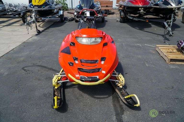 2002 Polaris Vertical Edge S02NM8CS11 156 Snowmobile, Genesis III