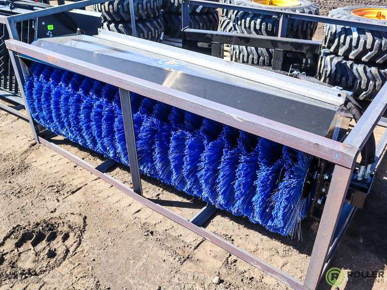 New Wolverine 72'' Hydraulic Angle Broom Attachment To Fit Skid Steer