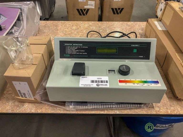 Flinn Scientific Inc Spectrophotometer and (4) Boxes of Test Tubes