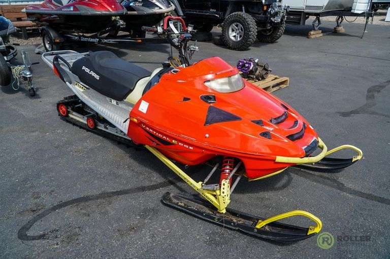 2002 Polaris Vertical Edge S02NM8CS11 156 Snowmobile, Genesis III