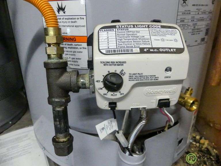 2014 AO Smith Proline GCRL-40 400 40-Gallon Hot Water Heater - Roller  Auctions