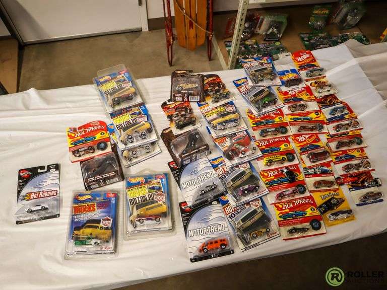 (35) Hot Wheels Diecast Replicas Roller Auctions