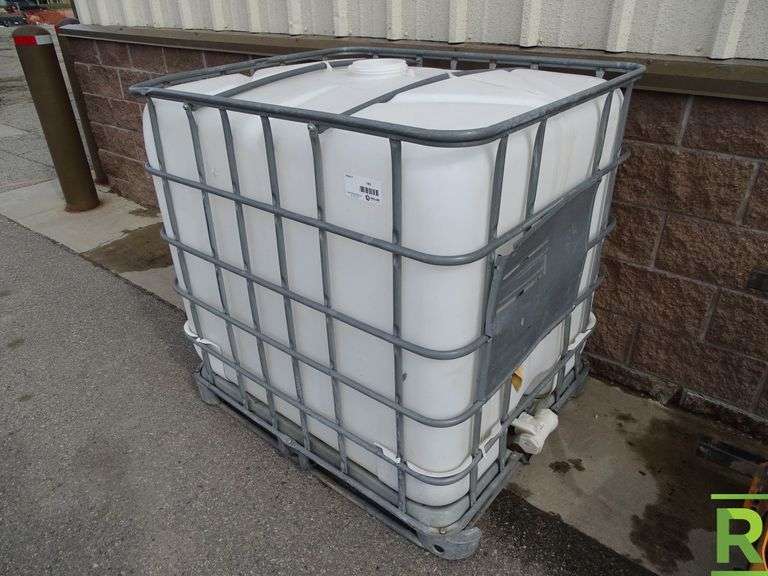 250Gallon Enclosed Poly Tank Roller Auctions