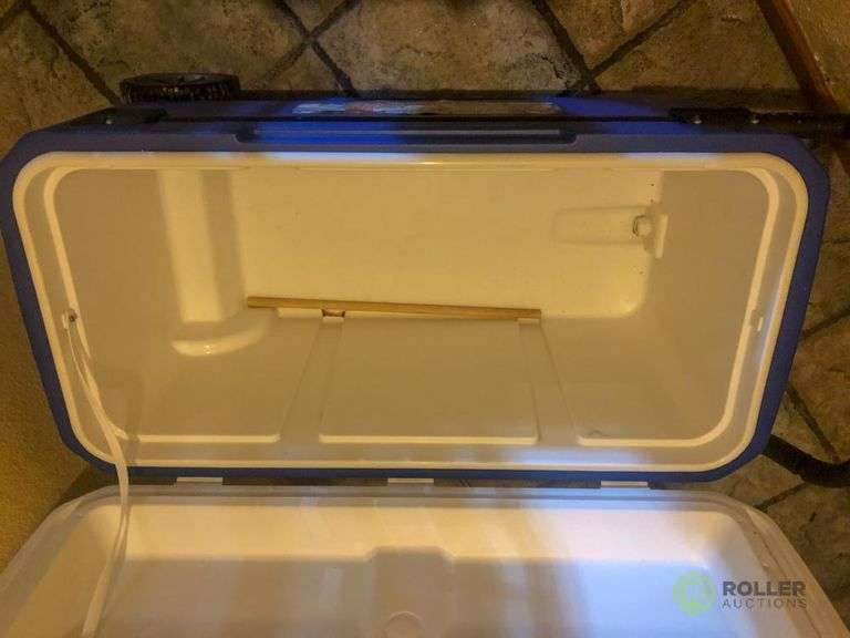 igloo glide roller cooler