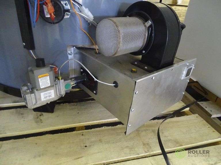Rheem GNU100-200 Gas Water Heater - Roller Auctions