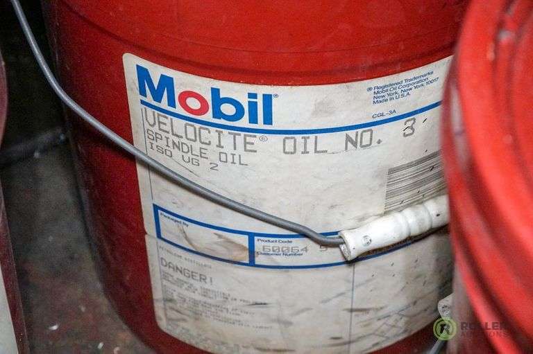 (4) 5Gallon Buckets of Mobile DTE26 Hydraulic Oil Roller Auctions
