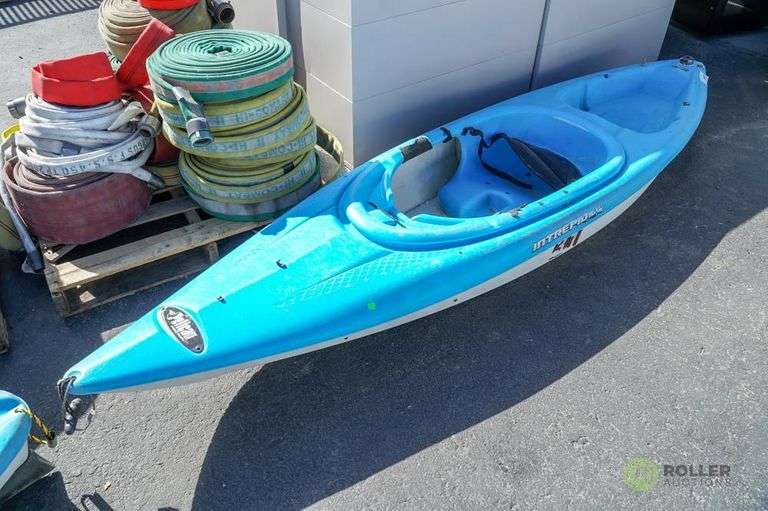 Pelican Intrepid 100X Kayak Roller Auctions