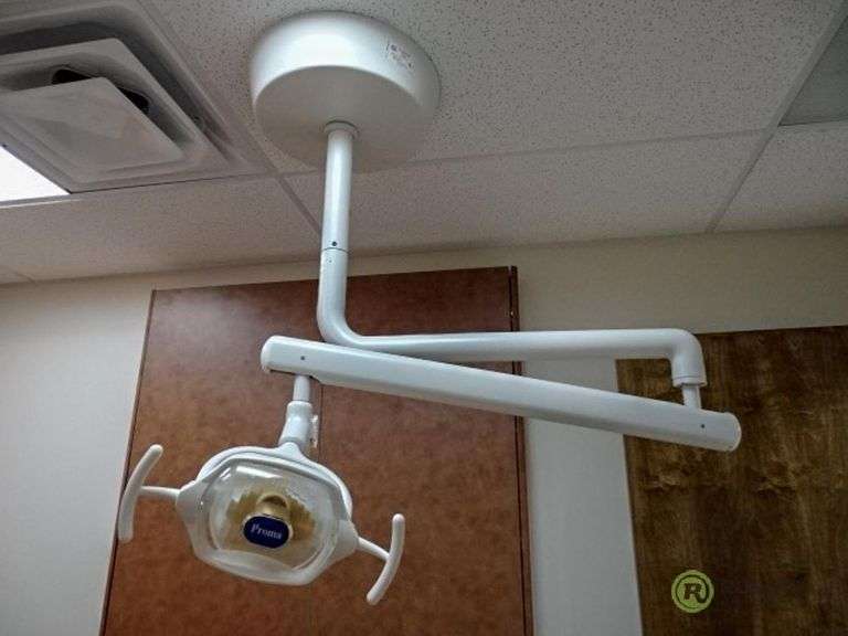 Proma Adjustable Dental Light With Ceiling Mount Roller Auctions