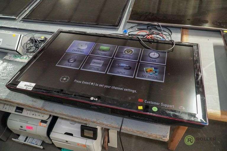 LG 47LK520UA TV, 47in Roller Auctions