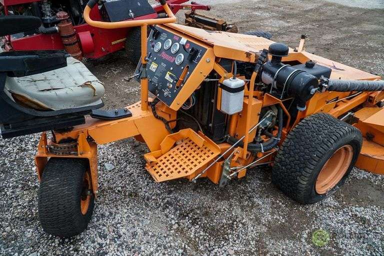 Scag Magnum III RideOn Mower, Kubota Diesel, 72in Deck Mower, Hour