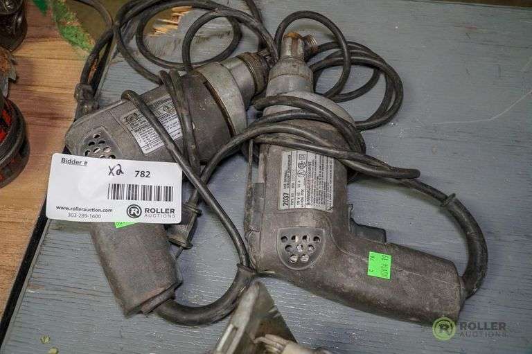 (2) Black & Decker Drywall Screw Guns Roller Auctions