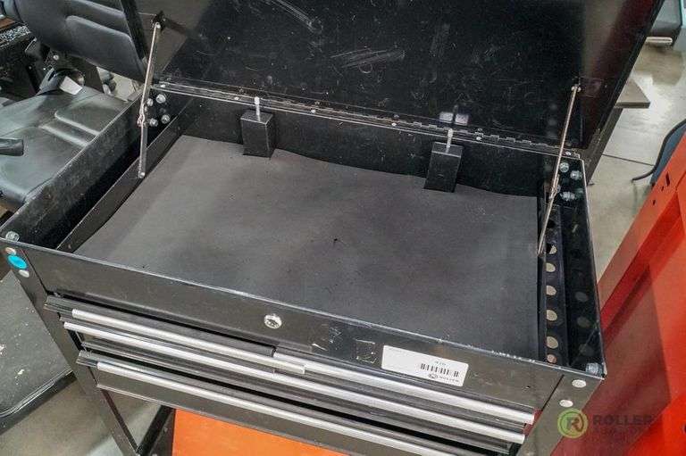 4Drawer Toolbox With Lower Shelf on Casters and Shelves Roller Auctions