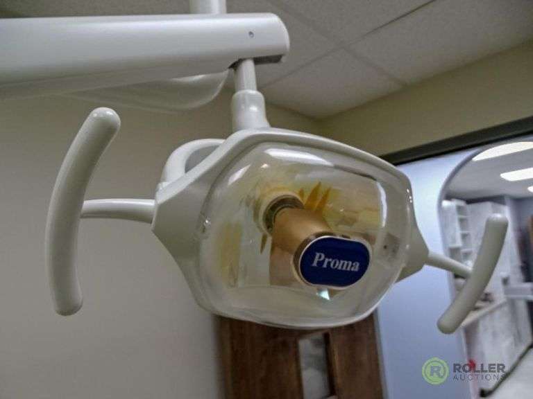 Proma Adjustable Dental Light With Ceiling Mount Roller Auctions