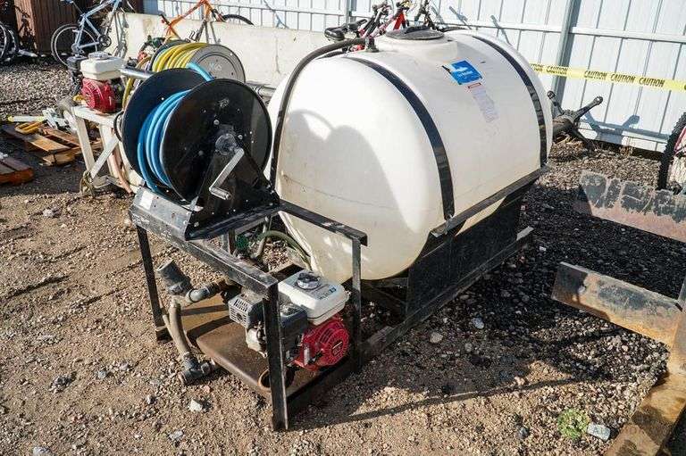 Skid Mounted Spray Unit, 200 Gallon Plastic Tank, Hose Reel, Honda Gas