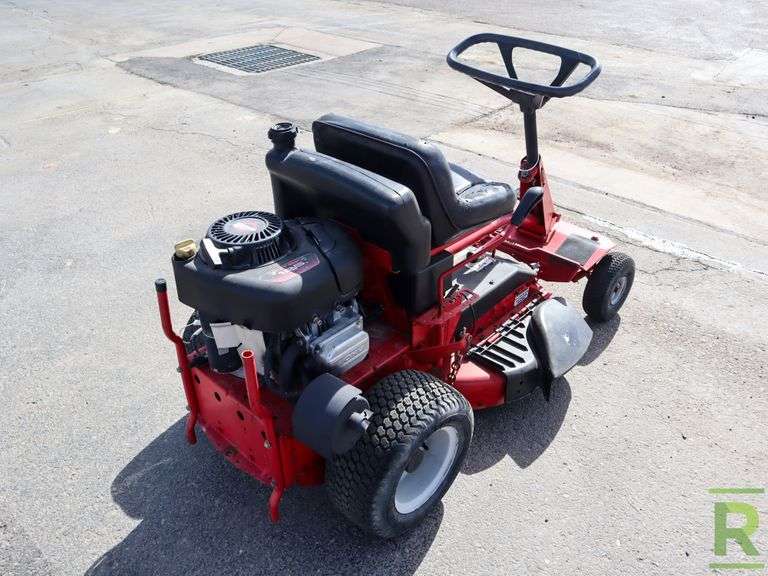 Snapper Hi-Vac 28 Ride On Mower, 28" Mower Deck, 12.5Hp Gas Engine ...