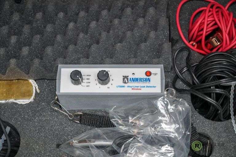 Anderson Leak Trac 2200 Wireless Leak Detector & Fisher Roller Auctions