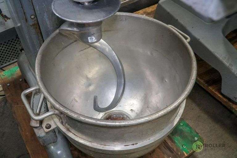 Hobart H600 60qt Mixer with Bowl, Hook and Cheese Grater Pelican Head Attachment, 208V Roller