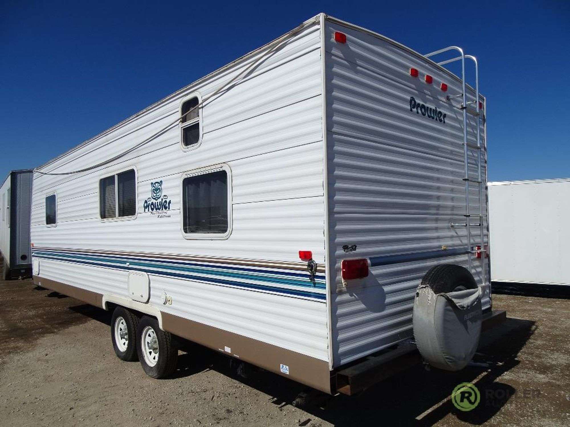 2002 PROWLER FLEETWOOD T/A Travel Trailer, 26' Long, Northwest Edition,  Awning, Ball Hitch VIN:1EC1X282721586785 - Roller Auctions