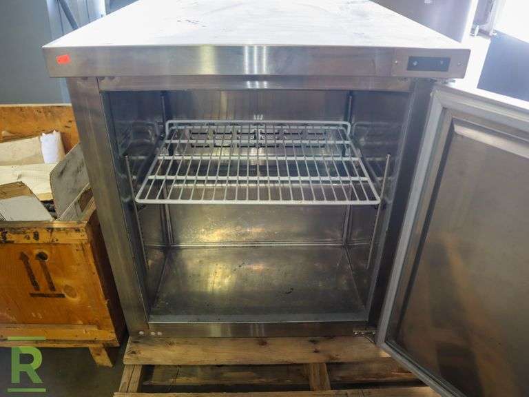 Kelvinator KCUC27F COMMERCIAL Refrigerator Roller Auctions