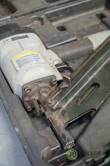 Central Pneumatic 46240 Nail Gun - Roller Auctions