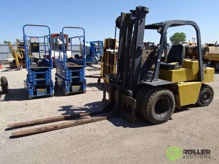 Caterpillar V80E Propane Forklift, 8000 LB Capacity, 144in Lift Height