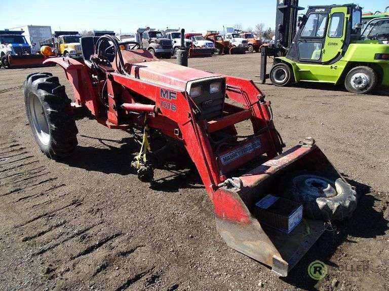 Massey Ferguson 1030 4WD Tractor/ Loader, PTO, 3Pt, Engine Runs But Needs Axle Work, Hour Meter
