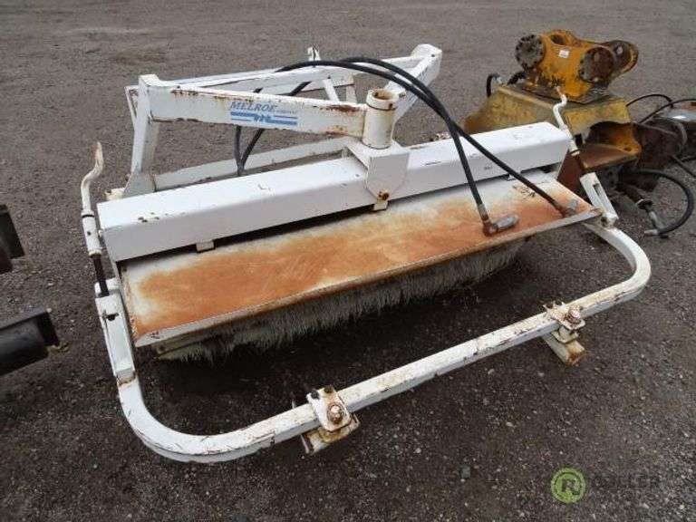 66in Bobcat Angle Hydraulic Broom Attachment To Fit Skid Steer Loader