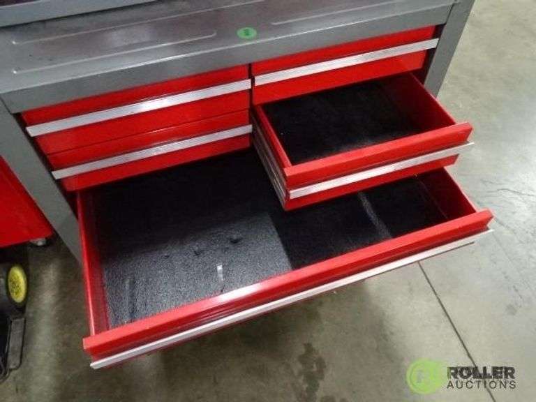 Craftsman 8Drawer Toolbox on Casters With 10Drawer Top Box Roller