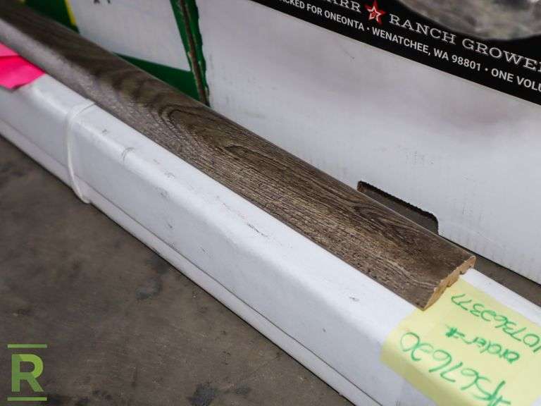 (8) Compressed Coconut Mulch Block 8KG Each (1) Westmere Oak Molding