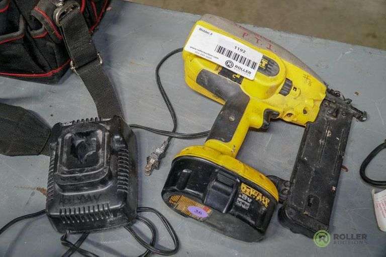 DeWalt 18Gauge Cordless Nailer With Battery and Charger Roller Auctions